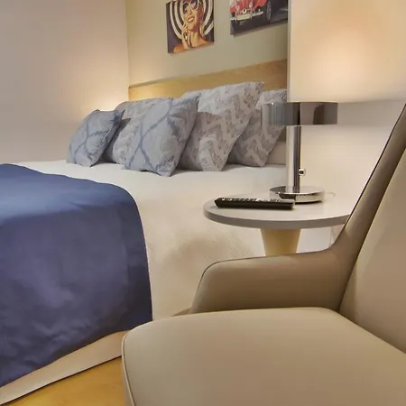 Chic-housing Canteras Apartment *